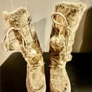 Faux Fur Lace-Up Boots - Tan